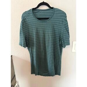 Men's Lululemon striped tee. Best fits a fitted L or loose M